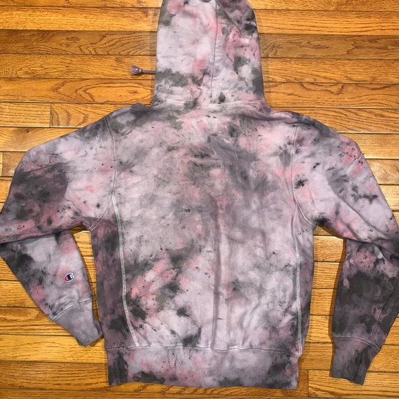 Stylish re-designed Champion hooded sweatshirt - Picture 10 of 10